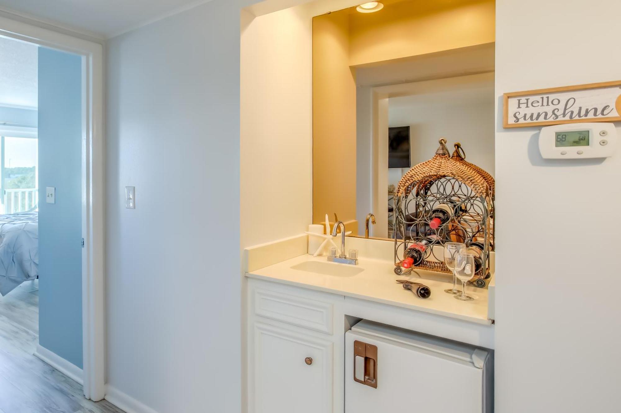 Myrtle Beach Condo - Steps To Ocean And Apache Pier! Екстериор снимка